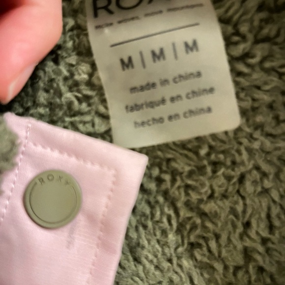 Roxy Sherpa Pullover with pocket - Cream, Olive, and Pink‎ - Picture 3 of 8